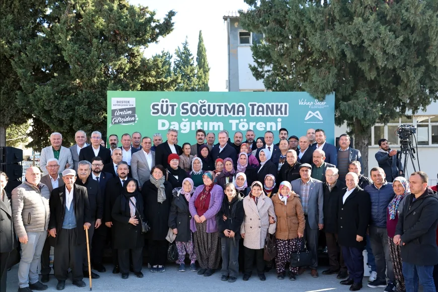 Türkiye Belediyeler Birliği Başkan Vekili Vahap Seçer: “İnsanlar 28 bin lirayla çocuklarının rızkını nasıl götürecek, bu akıl izan işi mi?”