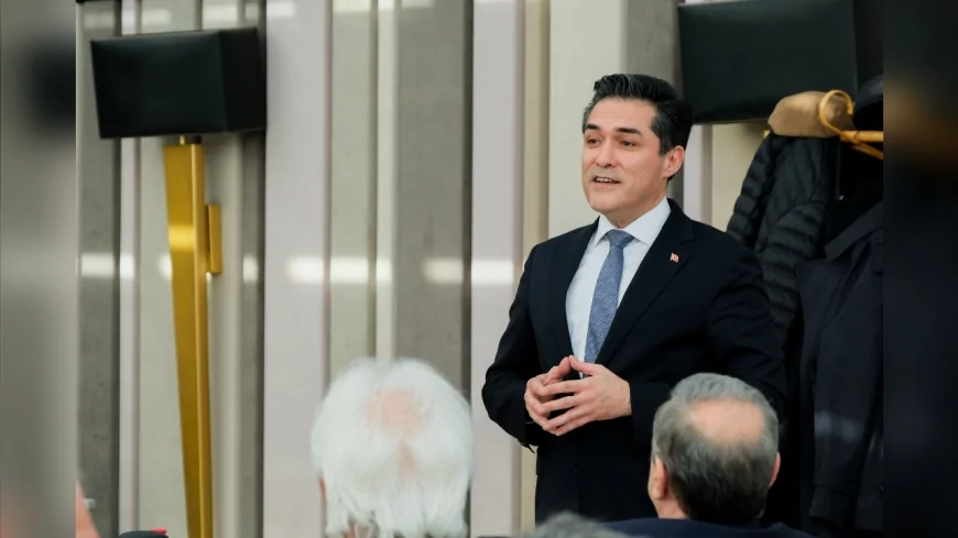 İYİ PARTİ GRUP BAŞKANVEKİLİ BUĞRA KAVUNCU: “GAZI BULDUK DİYORSUNUZ, DOĞAL GAZA YÜZDE 40 ZAM VATANDAŞA NASIL ANLATILIR”