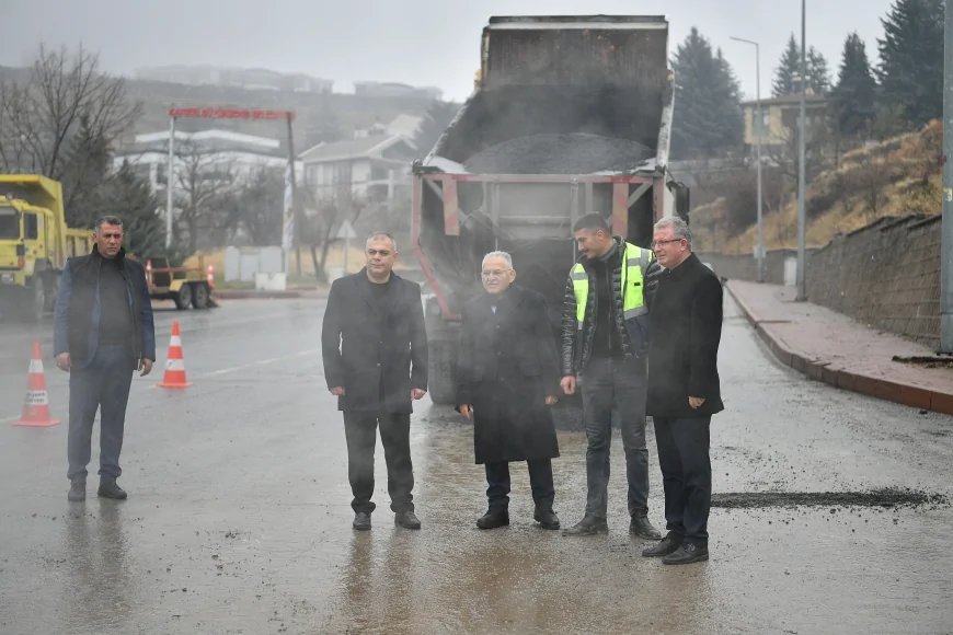 Kayseri Büyükşehir Belediye Başkanı Dr. Memduh Büyükkılıç: “Talas’ta Enerji Altyapısını Güçlendirdik, Asfaltı Hızla Tamamladık”