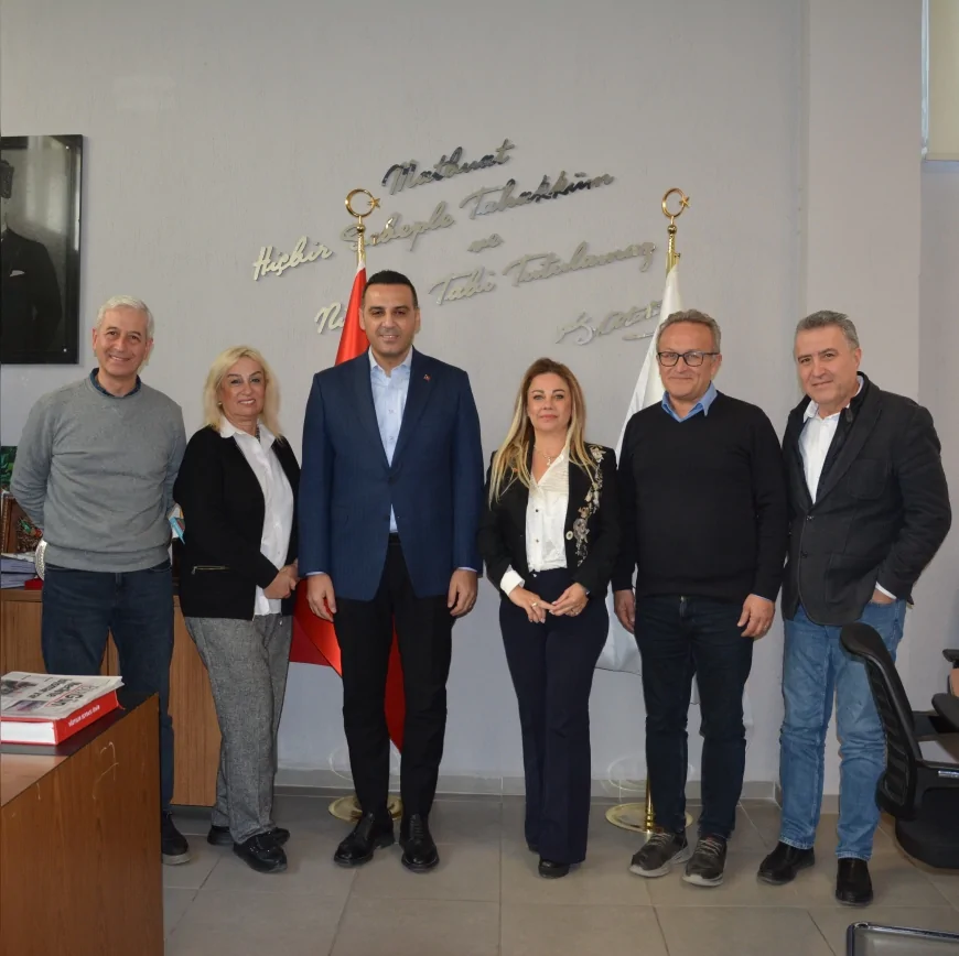 Çiğli Belediye Başkanı Onur Emrah Yıldız İzmir Gazeteciler Cemiyeti’nde: “Yerel basın kent yönetiminin temel gücü”