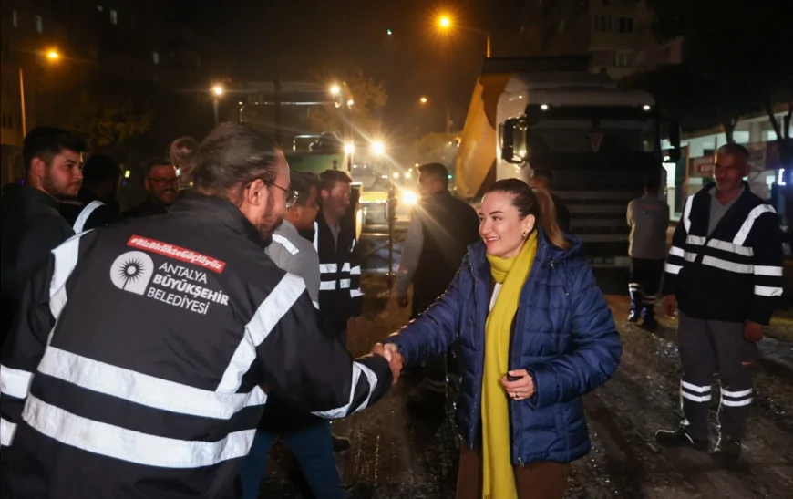 Antalya’da 100. Yıl Bulvarı’nda Asfalt Yenileme Çalışmasının İlk Etabı Tamamlandı