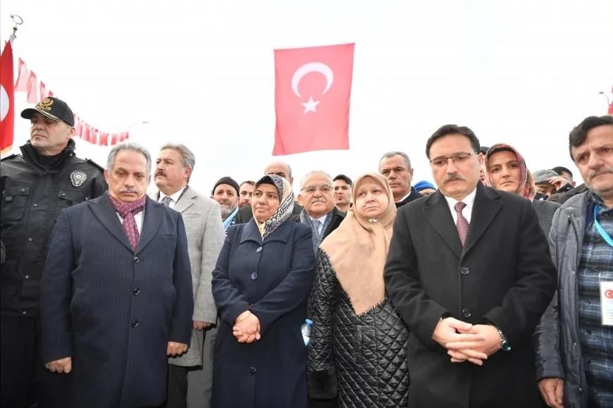 Kayseri Büyükşehir Belediye Başkanı Memduh Büyükkılıç: “17 Aralık, Bu Milletin Hafızasından Silinmeyecek”