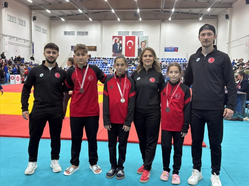 Düzce Belediyesi Spor Akademisi Judocuları Uluslararası Madenci Kupası’nda 3 Madalya Kazandı