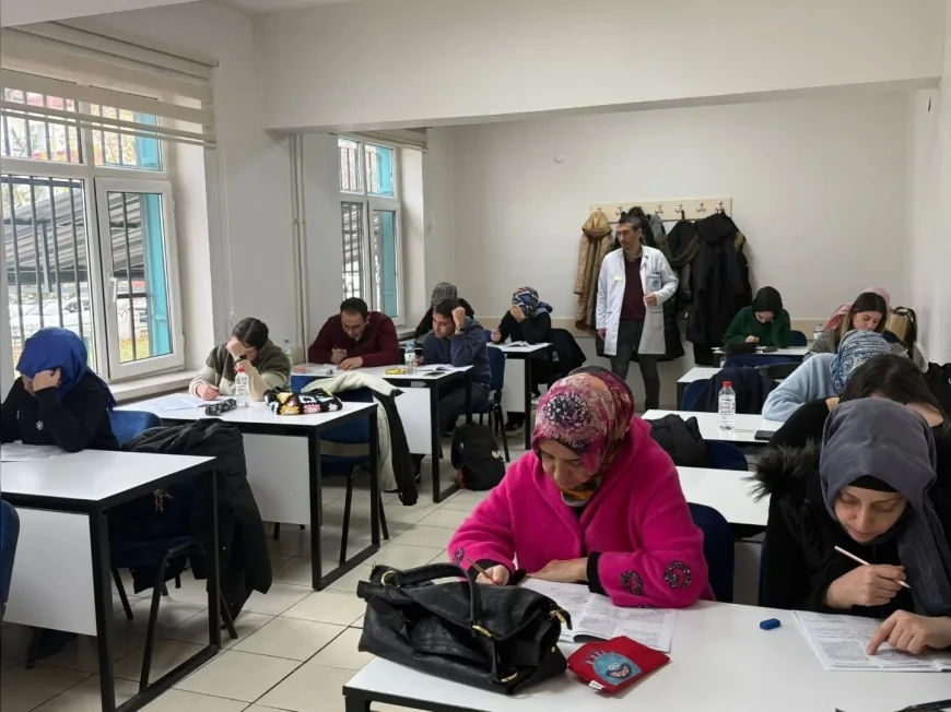 Kayseri Büyükşehir Belediyesi KAYMEK’ten KPSS ve LGS Öncesi Deneme Sınavlarıyla Yoğun Eğitim Desteği