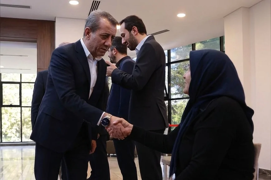 Efeler Belediye Başkanı Anıl Yetişkin, Şehzadeler Belediye Başkanı Gülşah Durbay İçin Düzenlenen Taziye Programına Katıldı