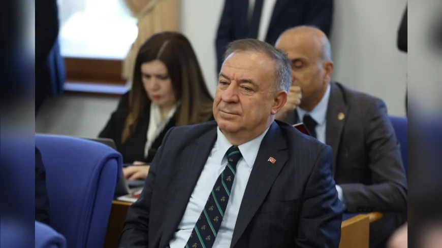 CHP Genel Başkan Yardımcısı Gökan Zeybek: “Ev yok kira uçmuş ama siz Silivri’ye dev mahkeme salonu yapıyorsunuz”