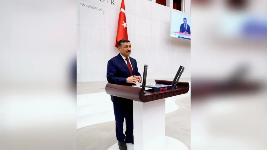 İYİ Parti Bursa Milletvekili Selçuk Türkoğlu: “TOKİ konutları sosyal devlet değil borçlandırma ve risk üretimi”