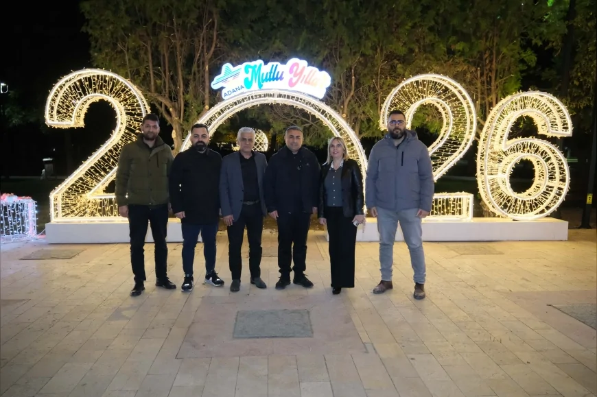 Adana Büyükşehir Belediye Başkan Vekili Güngör Geçer: “Adana’nın 10 Noktasında Yeni Yıl Coşkusunu Işıklarla Yaşatıyoruz”