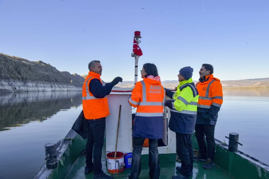 ASKİ Kuraklıkla Mücadelede Yeni Adım Attı: Çamlıdere’de Yüzer Pompa Sistemiyle 110 Milyon Metreküp Su Başkent’e Kazandırılacak