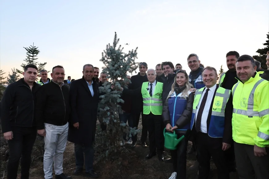 Bursa Büyükşehir Belediye Başkanı Mustafa Bozbey: “Her diktiğimiz fidan kuraklığa karşı bir direnç oluşturacak”