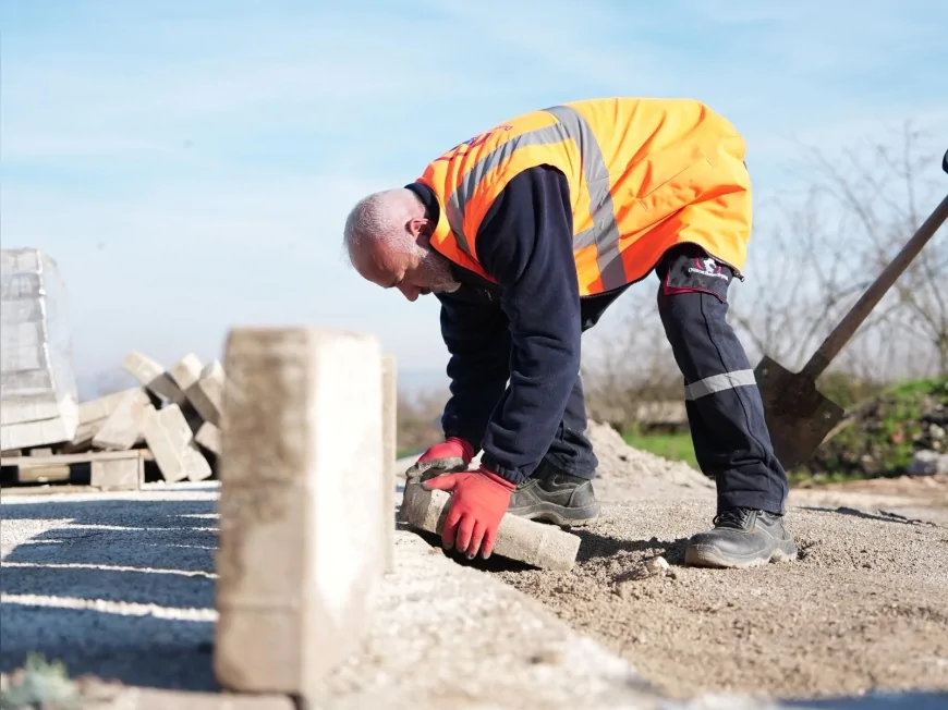Düzce Belediyesi Mezarlıklar Müdürlüğü 2025 Faaliyet Raporunu Açıkladı: 1702 Cenazeye Nakil Hizmeti Sunuldu