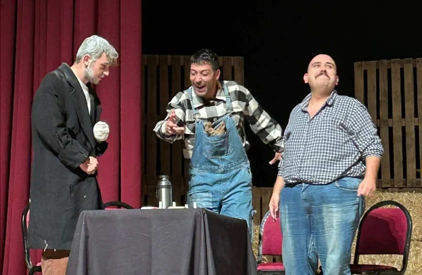 Muğla Büyükşehir Belediye Başkanı Ahmet Aras: “Fareler ve İnsanlar” Oyunu Yıldız Kenter Sahnesinde Sanatseverlerle Buluştu