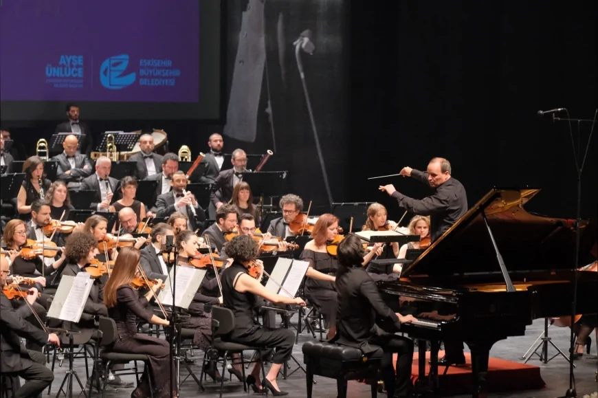 Eskişehir Büyükşehir Belediyesi Senfoni Orkestrası ve Piyanist Cem Babacan’dan Unutulmaz Konser Gecesi