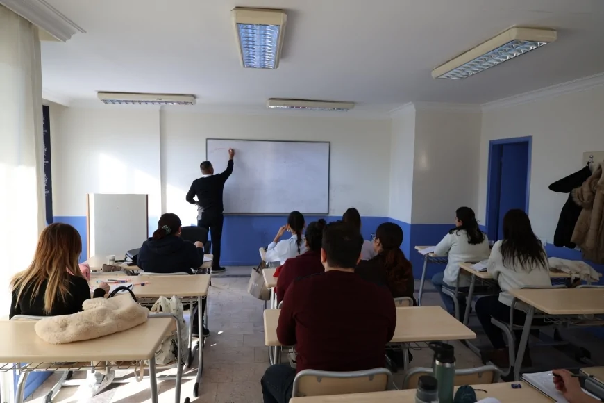 Aydın Büyükşehir Belediye Başkanı Özlem Çerçioğlu: “Memur Adaylarını Eğitimde Yalnız Bırakmıyoruz”