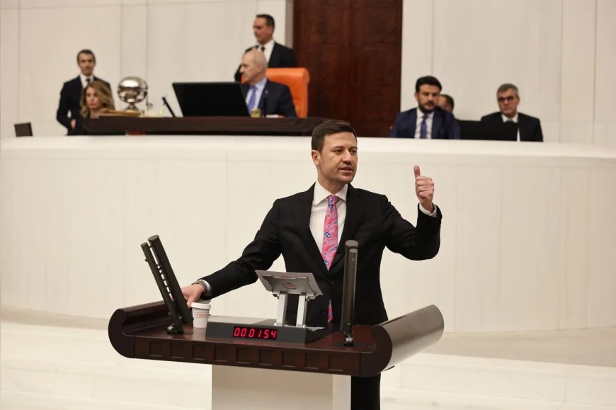 AK Parti Ankara Milletvekili Ahmet Fethan Baykoç: “Biz şehirleri ayağa kaldırıyoruz, onlar adliye koridorlarında”