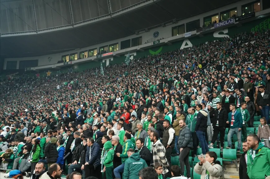 Bursa Büyükşehir Belediyesi “Gençler ile Yeşil Beyaz Buluşmalar” Projesiyle 5 Bin Genci Bursaspor Tribünleriyle Buluşturuyor