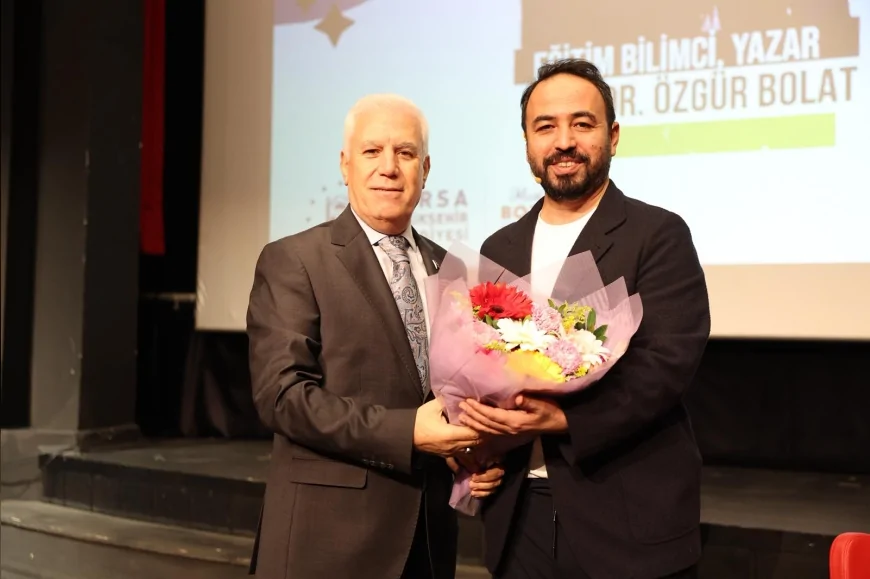 Bursa Büyükşehir Belediye Başkanı Mustafa Bozbey: “Gençlere Meslek ve Gelecek Konusunda Söz Hakkı Vermeliyiz”