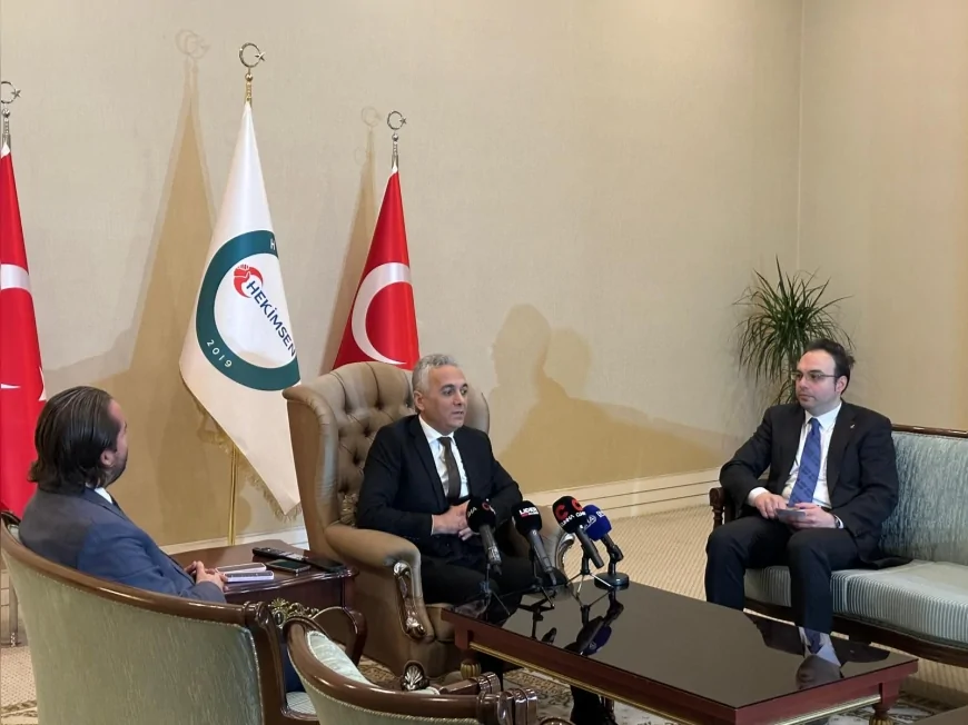 HEKİMSEN GENEL BAŞKANI UZM. DR. ADİL KURBAN: “BİLİM ÖDÜLLERİNİ KİŞİLERE DEĞİL ÇALIŞMALARA VERİYORUZ”