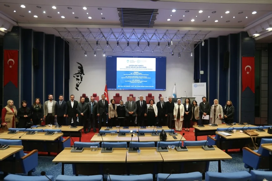Kayseri Büyükşehir Belediyesi’nde Çocuk Hakları Gündemi: Çalıştay Sonuç Raporu ve Yerel Yönetimler Semineri Düzenlendi