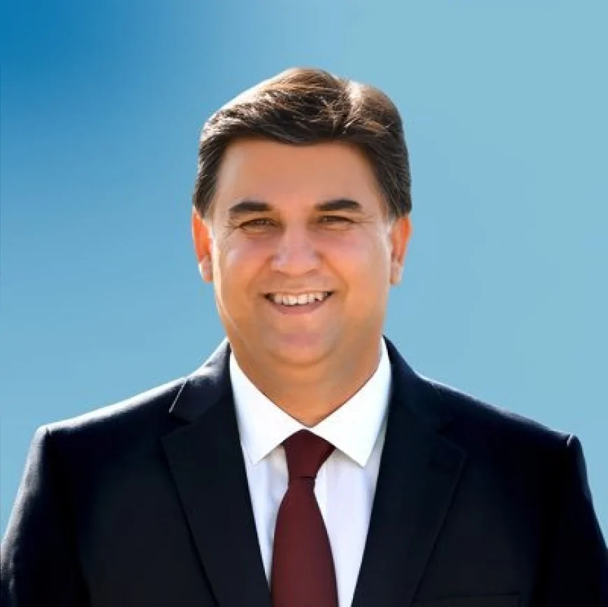 Fethiye Belediye Başkanı Alim Karaca’dan Noel ve Yeni Yıl Mesajı: “Bu Şehri Birlikte Evimiz Yaptık”