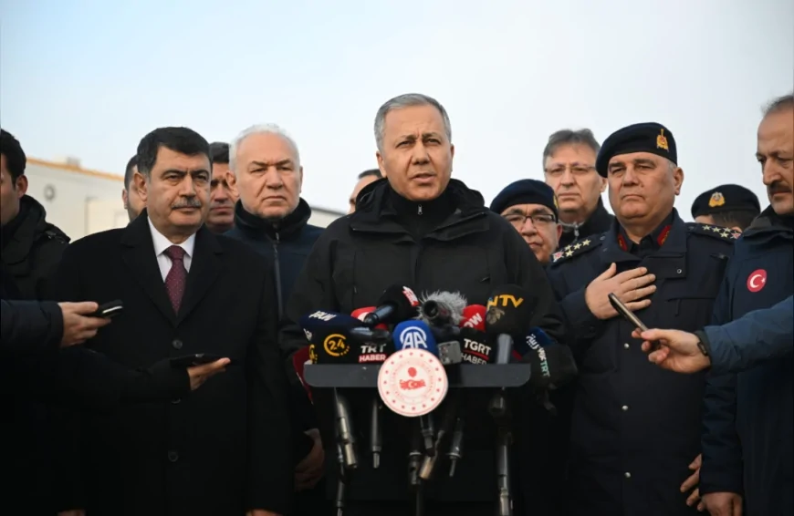 İçişleri Bakanı Ali Yerlikaya: “Düşen uçağın ses kayıt cihazı ve kara kutusu bulundu, inceleme süreci başladı”