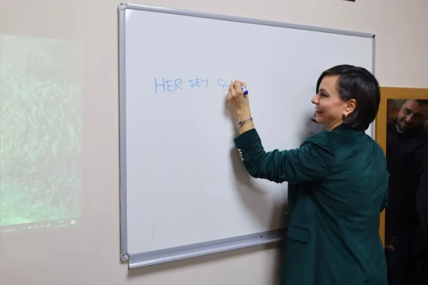 Karabağlar Belediyesi İleri Yaş Akademileri Limontepe ve Kazım Karabekir’de Düzenlenen Törenlerle Hizmete Açıldı