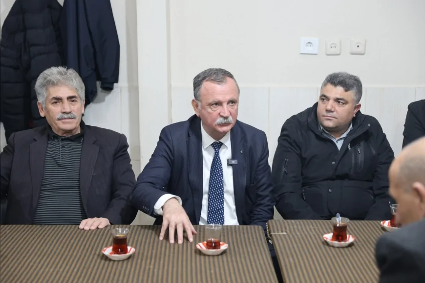 Yunusemre Belediye Başkanı Semih Balaban Spil Mahallesi’nde: “Önceliklerimizi Vatandaşlarımız Belirliyor”