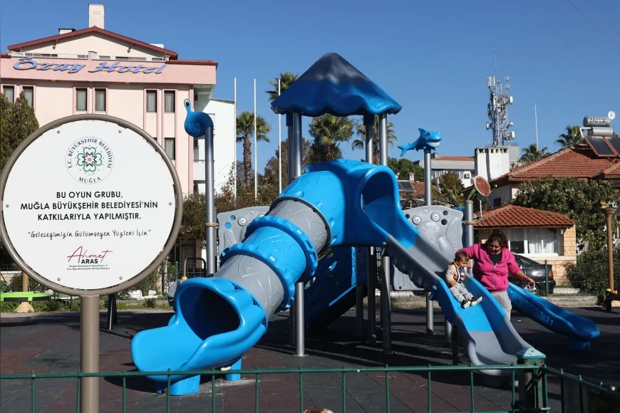 Köyceğiz’de Ortak Yaşam Alanları Büyükşehir Desteğiyle Yenileniyor Sosyal Alanlar ve Okullar Güçleniyor