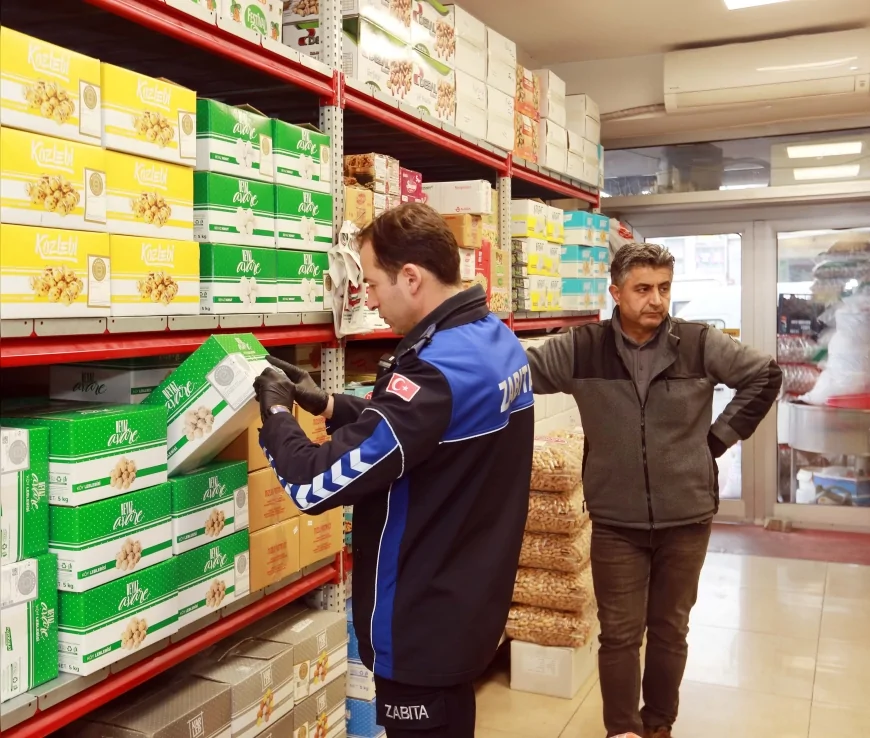 Yenimahalle Belediyesi Zabıta Müdürlüğü Yılbaşı Öncesi GİMAT’ta Gıda ve Market Denetimlerini Artırdı