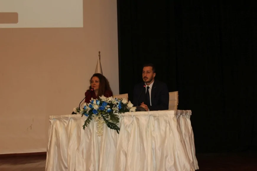 Ege Üniversitesi’nde 1416 Sayılı MEB Burs Programı Tanıtıldı: Yurt Dışında Lisansüstü Eğitim Fırsatları Anlatıldı