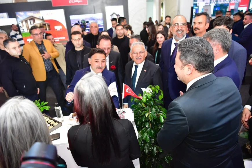 Kayseri Büyükşehir Belediye Başkanı Memduh Büyükkılıç: “Sahabiye başta olmak üzere kentsel dönüşümle Kayseri’nin geleceğini inşa ediyoruz”