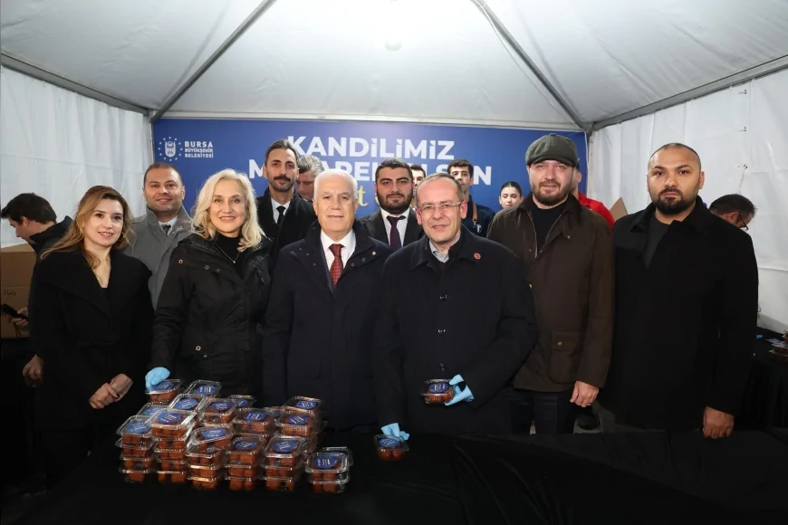 Regaip Kandili’nde Salihli Belediyesi’nden Camilerde Kandil Simidi İkramı