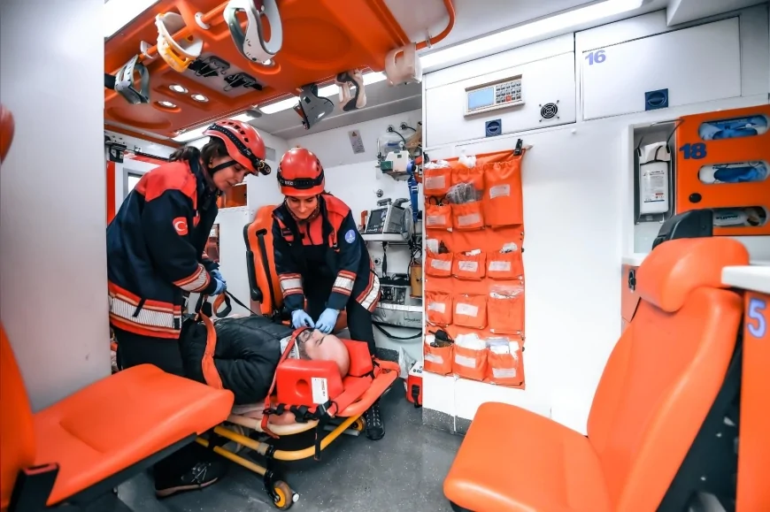 İzmir Büyükşehir Belediyesi İtfaiye Dairesi Başkanlığı Buca’da Tatbikat Yaptı: “Olası Yangınlara Karşı Hazırlıklıyız”