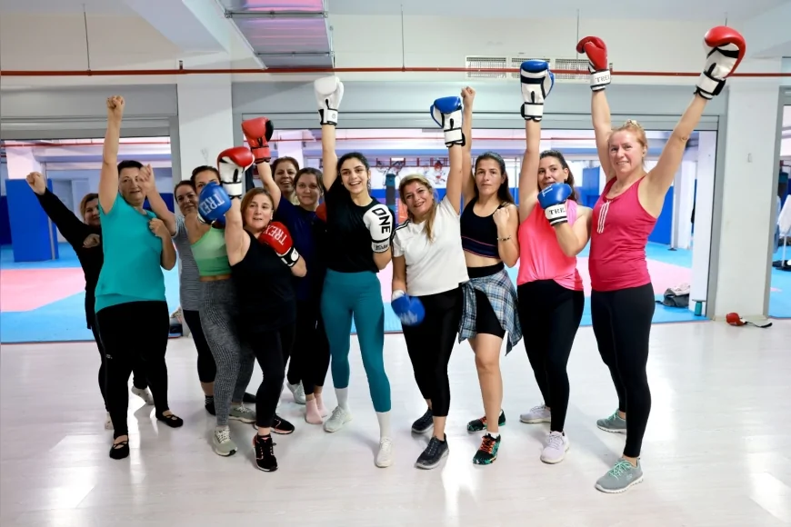 Bayraklı’da Kadınlara Ücretsiz Tae-Bo Dönemi Başladı: “Sporla Güçlenen Kadınlar Sosyal Hayatta Daha Aktif”