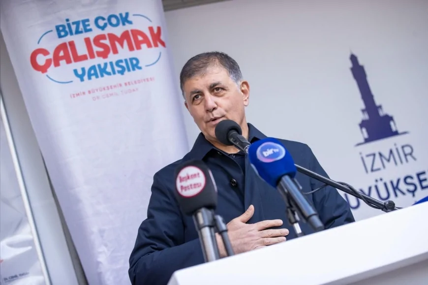 İzmir Büyükşehir Belediye Başkanı Dr. Cemil Tugay: “Marketçiliğe meraklı değiliz, halkımız için yapıyoruz” sözleriyle İZMAR’ın iki yeni mağazasını açtı