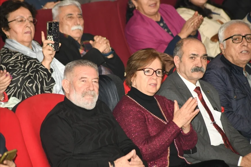 ÇİĞLİ BELEDİYE BAŞKANI ONUR EMRAH YILDIZ: “MAHZUNİ’NİN DEĞERLERİNİ TÜRKÜLERLE YAŞATIYORUZ”