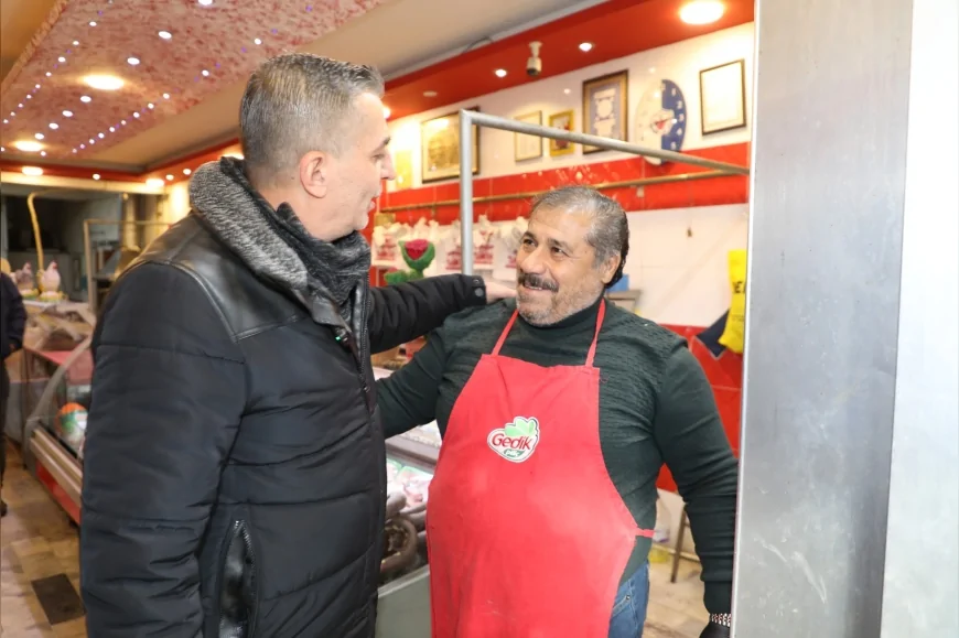 Şehzadeler Belediye Başkanı Hakan Şimşek: “Pazarcı Esnafının Taleplerini Yerinde Dinliyoruz”