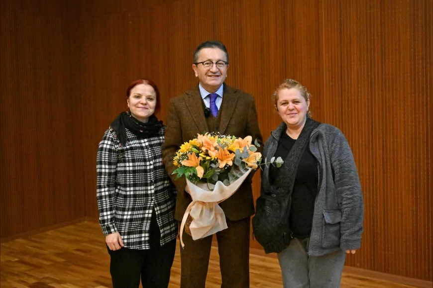 Altındağ Belediye Başkanı Dr. Veysel Tiryaki Mahalle Buluşmaları’nda kadınlarla bir araya geldi