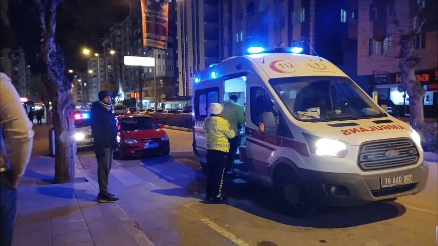 Çorum Bahçelievler Mahallesi’nde Motokurye Yayaya Çarpıp Kaçtı Polis Sürücünün Peşinde