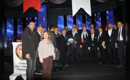 Yeniden Refah Partisi Genel Başkanı Fatih Erbakan Eskişehir’de: “2026 Bütçesi Milletin Değil Faizin ve İmtiyazlıların Bütçesidir”