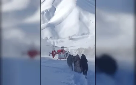 Hakkari Şemdinli’de Yoğun Kar Ulaşımı Kesti Helikopter Ambulansla 8 Aylık Gebe Hastaneye Ulaştırıldı