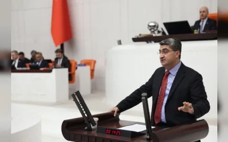 DEVA Partisi Genel Başkan Yardımcısı Mehmet Emin Ekmen: “Mersin tarımında üretici ithal baskısı ve kredi yokluğuyla karşı karşıya”