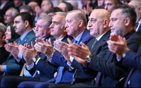 Cumhurbaşkanı Recep Tayyip Erdoğan’ın katılımıyla 12’nci Necip Fazıl Ödülleri düzenlendi, fikir ve sanat dünyası İstanbul’da buluştu