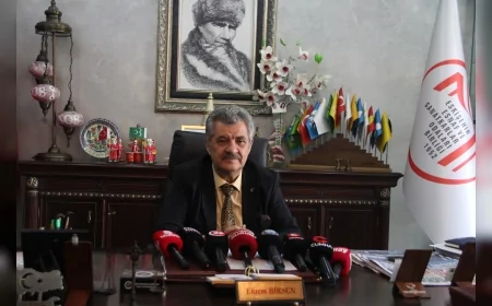 Eskişehir Esnaf ve Sanatkârlar Odaları Birliği Başkanı Ekrem Birsen: “Büyük mağazaların pazar günü kapalı olması esnafa nefes aldıracak”