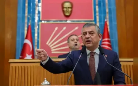 Cumhuriyet Halk Partisi Genel Başkanı Özgür Özel: “Türkiye’de yapılanlar darbedir, teslim olmayacağız”