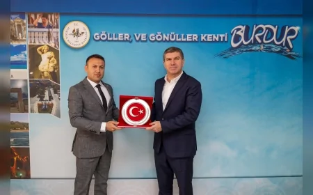 Burdur Belediyesi’nde Sosyal Denge Sözleşmesi İmzalandı: Başkan Ali Orkun Ercengiz “Çalışanlarımız Belediyenin Gerçek Sahibidir”