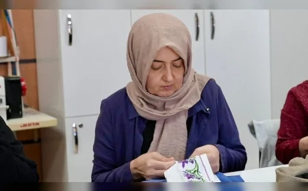 Elazığ Belediyesi ESMEK Hamlesiyle Kadınların Üretim Gücünü Şehrin Dört Bir Yanına Taşıdı