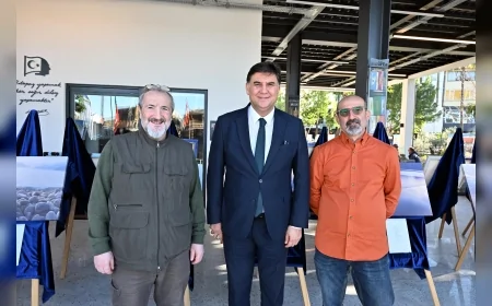 “Denizin Fethiye Yüzü” Sergisi Fethiye Kültür Evi’nde: Deniz, Şiir ve Müzik Aynı Karede Buluştu