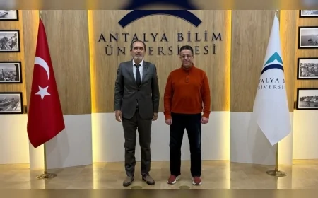 Antalya Bilim Üniversitesi Rektörü Prof. Dr. Semih Ekercin: “Eğitimde nicelikten çok niteliğe odaklanıyoruz”