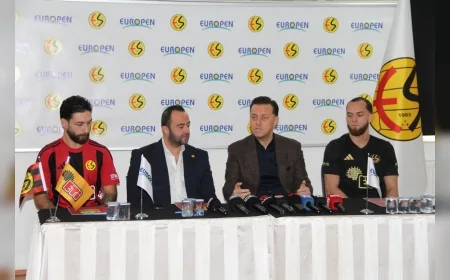 AK Parti Eskişehir Milletvekili Nebi Hatipoğlu: “Eskişehirspor İçin Herkes Masaya Yumruğunu Vurmalı”